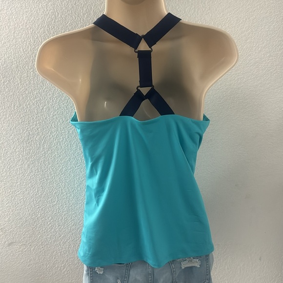 Ruby Ribbon - Picture 2 of 2